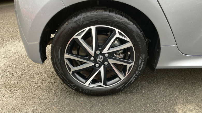 Toyota Yaris 1.5 Hybrid Design 5dr CVT Hybrid Hatchback